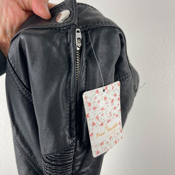 Free People Kaelin Moto Skinny Pant Womens 2 Black Faux Leather High Rise NWT - Picture 12 of 12